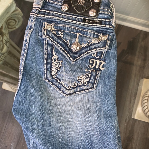 Kids Miss Me Bermuda Shorts - Picture 5 of 5